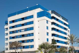 Piso Frente al Mar Primera Línea de Playa en Malaga con Parking Gratuito - 0