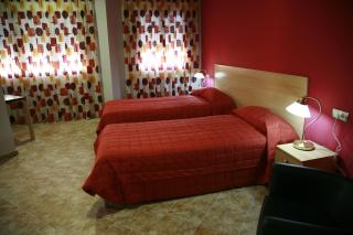 HOSTAL EL POLIGONO - La Roda - 2