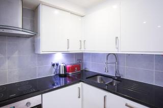 Modern 2 Bed 2 Bath Apartment with outdoor space Hyde park - 6