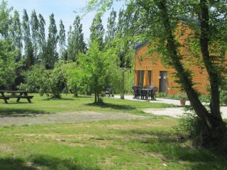 Florennes Gîte neuf 150 M2 devant un grand lac privé de 2 hectares poissonneux au milieu des bois - 7