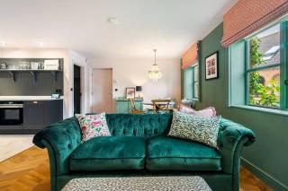 The Cottage - Luxury Romantic Retreat in Idyllic Rural Location - 6