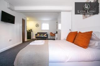 Leicester's Lyter living Serviced apartments Opposite Leicester Railway Station - 7