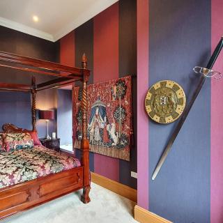 DOLLARBEG CASTLE - The Tower - Luxury Apartment - 2