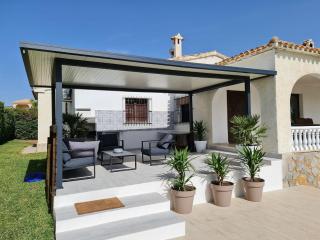 Villa on the beach Playa Flamenca - 0