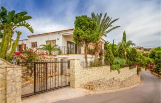 4 Bedroom Gorgeous Home In Campello - 1
