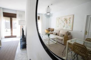 Alijar Lux Bormujos con piscina y parking gratis - 2