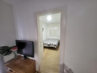 Habitaciones con baño compartido en bonito Apartamento en Badalona - 8