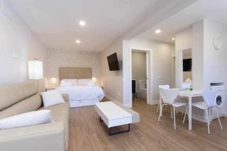 Sunnyland Lago Martianez 1 - 2