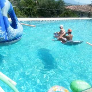 Good view, Quiet cool forest house with super pool 80M2 in City of Music Lliria - 8