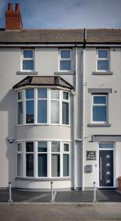 2 Bedrooms Sleeps 7 Near Top Blackpool Attractions - 9