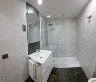 ESTUDIO RECIEN REFORMADO EN HOTEL 1 LINEA PLAYa - 7