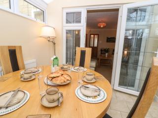 Maple Cottage - 2