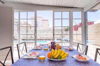 Cozy villa in Madroñal de Fañabe with large private pool - 1