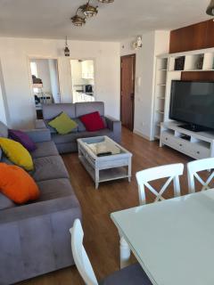Apartamento en complejo residencial con piscina - 1