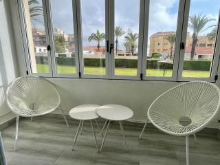 Sea View Apartment Beach Front Punta Prima - 5