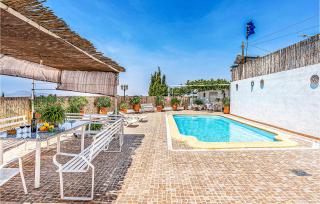 Beautiful Home In Cuevas Del Campo - 1