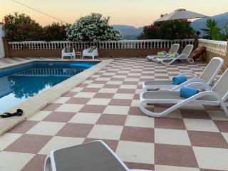 Casa Anhelando Andalucia - Een 8p villa met verwarmd zwembad op een heuveltop met magnifiek uitzicht, waaronder zeezicht, nabij dorp en strand - 2