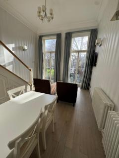 Luxury mezzanine apartment in Kensington / Earls Court Garden Square - 0