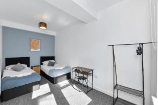 Convenient 2-Bed Apt for Families & Professionals - 7