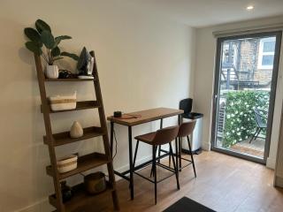 Bright and Modern 3 Bed Apartment Hyde Park Central London - 8
