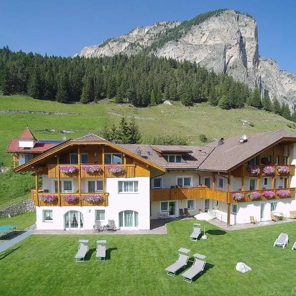 Garni La Majon, hotel Selva di Val Gardenában